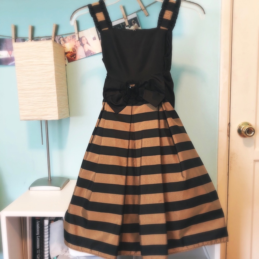 🌸 Sugar Plum | Girls Black & Antique Gold Dress
